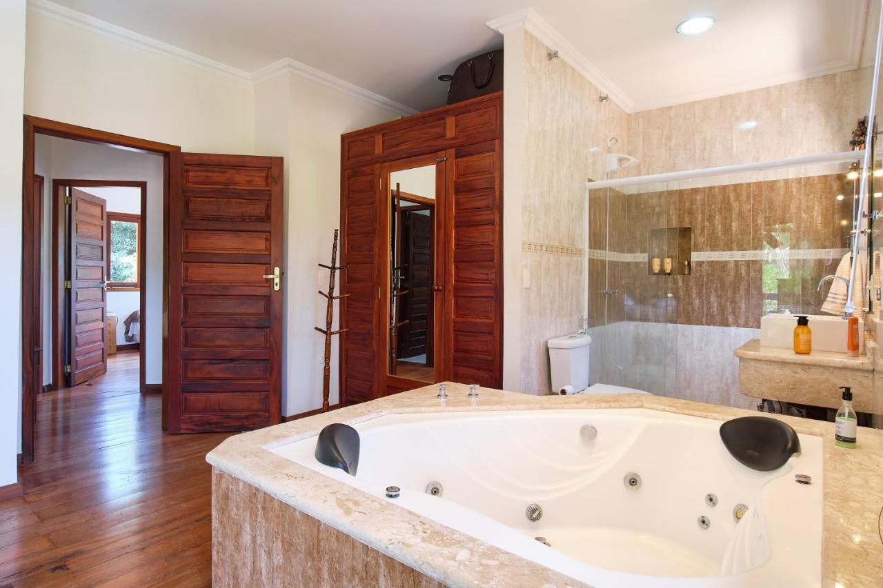 Casa Petunia Com Ar E Piscina Perto Do Centro Villa Araquari Exterior photo