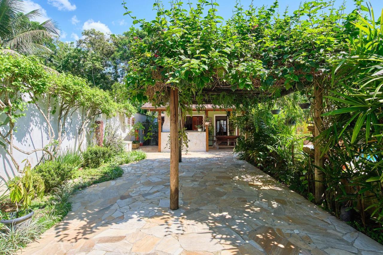 Casa Petunia Com Ar E Piscina Perto Do Centro Villa Araquari Exterior photo